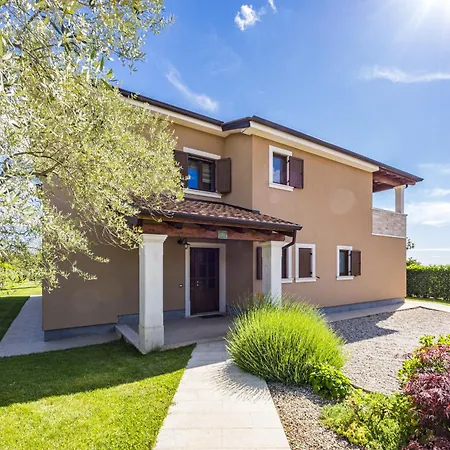 Villa Roza In Istria With Whirlpool And Playground For Kids - Pet Friendly
