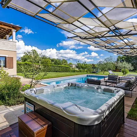 Roza In Istria With Whirlpool And Playground For Kids - Pet Friendly Tinjan