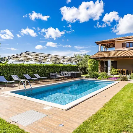 Roza In Istria With Whirlpool And Playground For Kids - Pet Friendly * Tinjan