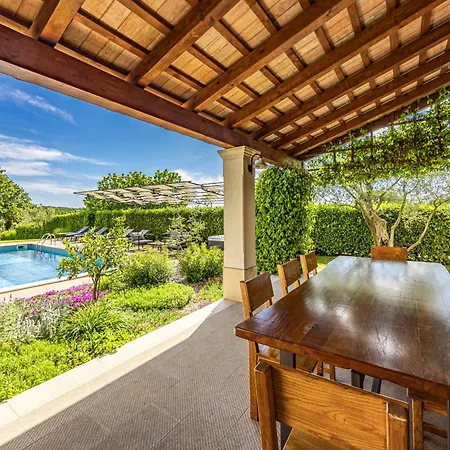 Roza In Istria With Whirlpool And Playground For Kids - Pet Friendly Villa Tinjan