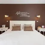Roza In Istria With Whirlpool And Playground For Kids - Pet Friendly Tinjan