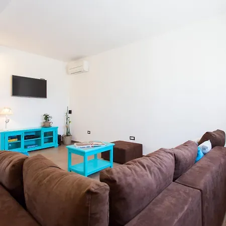 Roza In Istria With Whirlpool And Playground For Kids - Pet Friendly