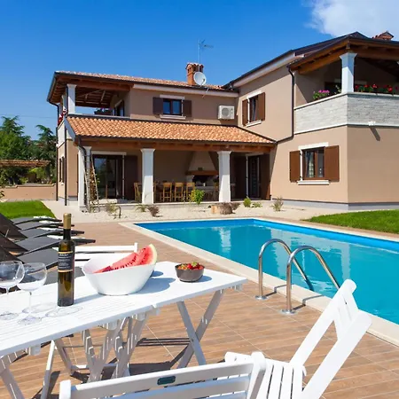Roza In Istria With Whirlpool And Playground For Kids - Pet Friendly * Tinjan