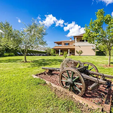 Villa Roza In Istria With Whirlpool And Playground For Kids - Pet Friendly *